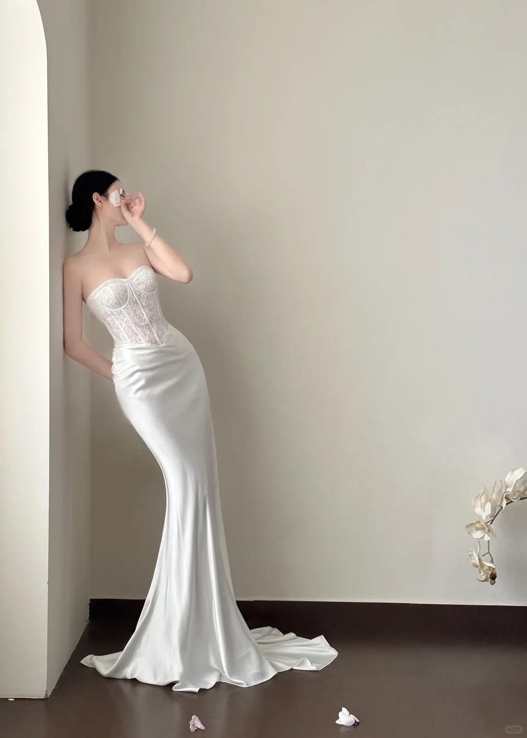 Classy White Satin Wedding Dress Sweetheart Mermaid Lace Corset Bodice Garden Wedding Dress L92