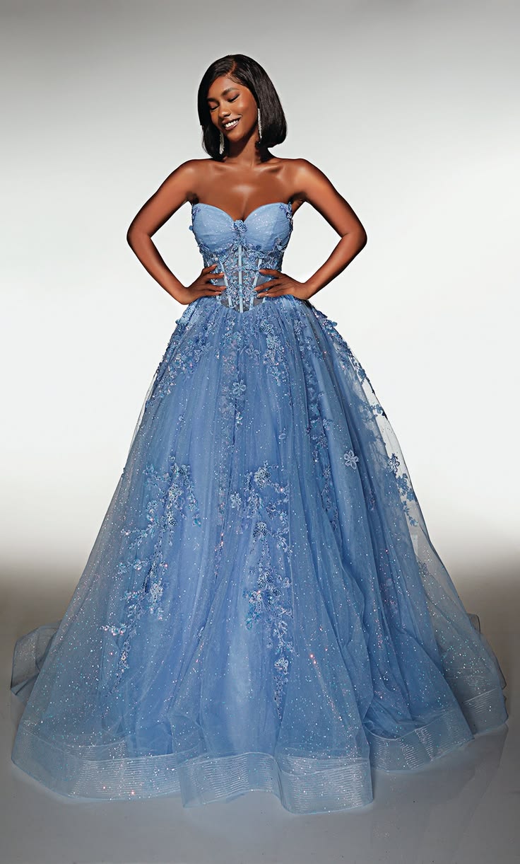 Dreamy Blue Ball Gown Sweetheart Floral appliques Embroidery Tulle Dress Quinceanera Prom Dress M053