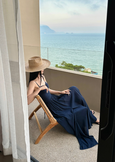 Beach Vacation Spaghetti Straps Backless Lace-up Pleated Long Dress High - Slit Skirt Dress Women Summer Dress   D1848