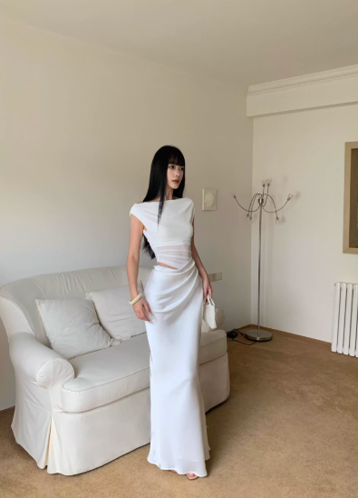 Sexy White Pleated Slim-fitting Waist-baring Mermaid Dress Women Summer Dress Dating Dress   D1850