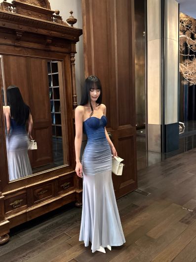 Elegant Sweetheart Neck Gradient Blue Pleated Slim Fit Waist Mermaid Maxi Dress Women Summer Dress  D1856
