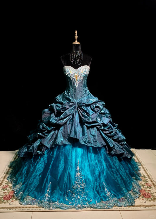 Gorgeous Sweetheart Neckline Crystal Pleated Tiered Tulle Beading Ball Gown Sweet 16 Dress Evening Dress  D1879