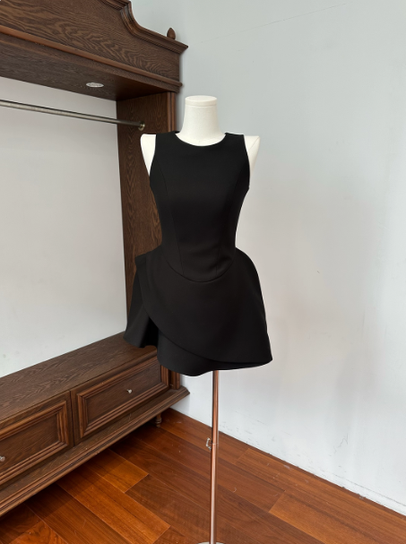 Minimalist Jewel Neck Black Short Asymmetrical Summer Dress Women Date Dress  D1908