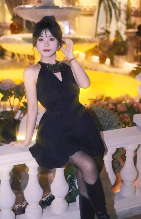 Shiny A Line Halter Crystal Black Pleated Casual Short Party Dress Women Summer Date Dress D1958