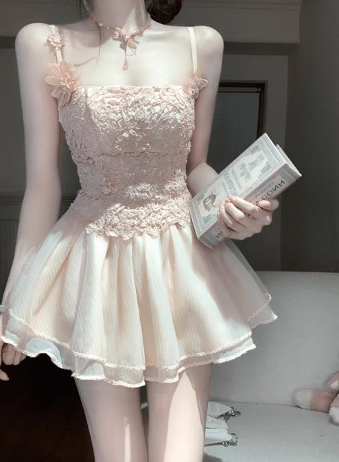 Cute Spaghetti Straps Embroidered Flower Pleated Tiered Short Party Dress Women Summer Date Dress D1964