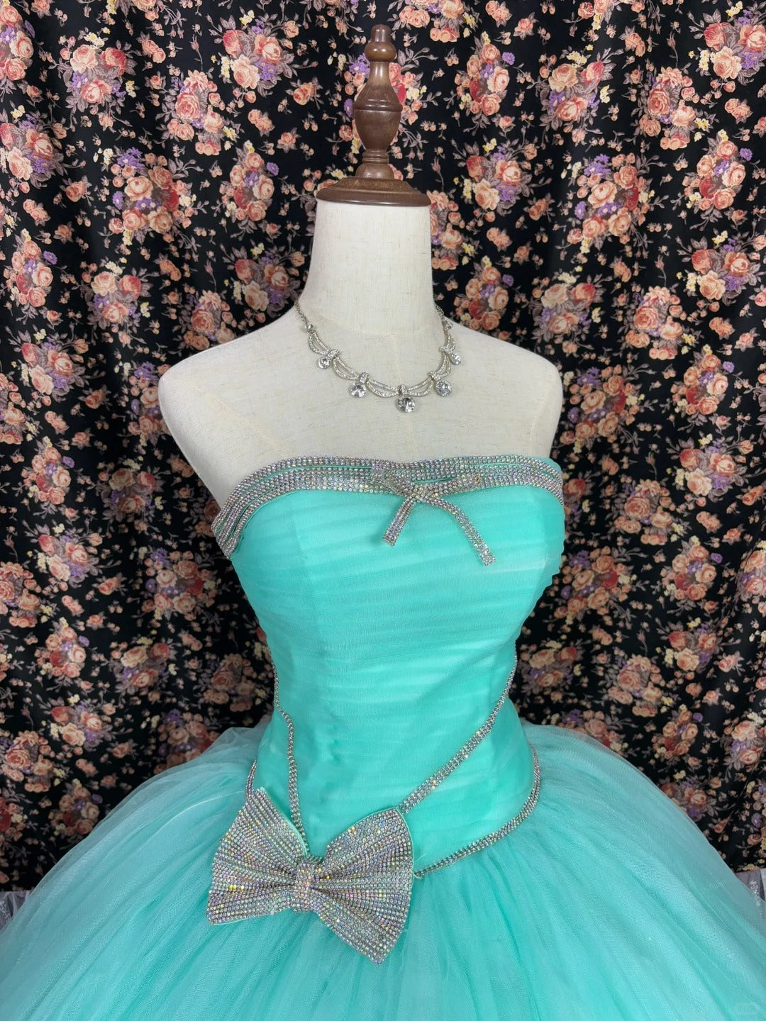 Sweet Strapless Bowknot Rhinestone Tulle Ball Gown Quinceanera Dress Party Prom Dress D1983