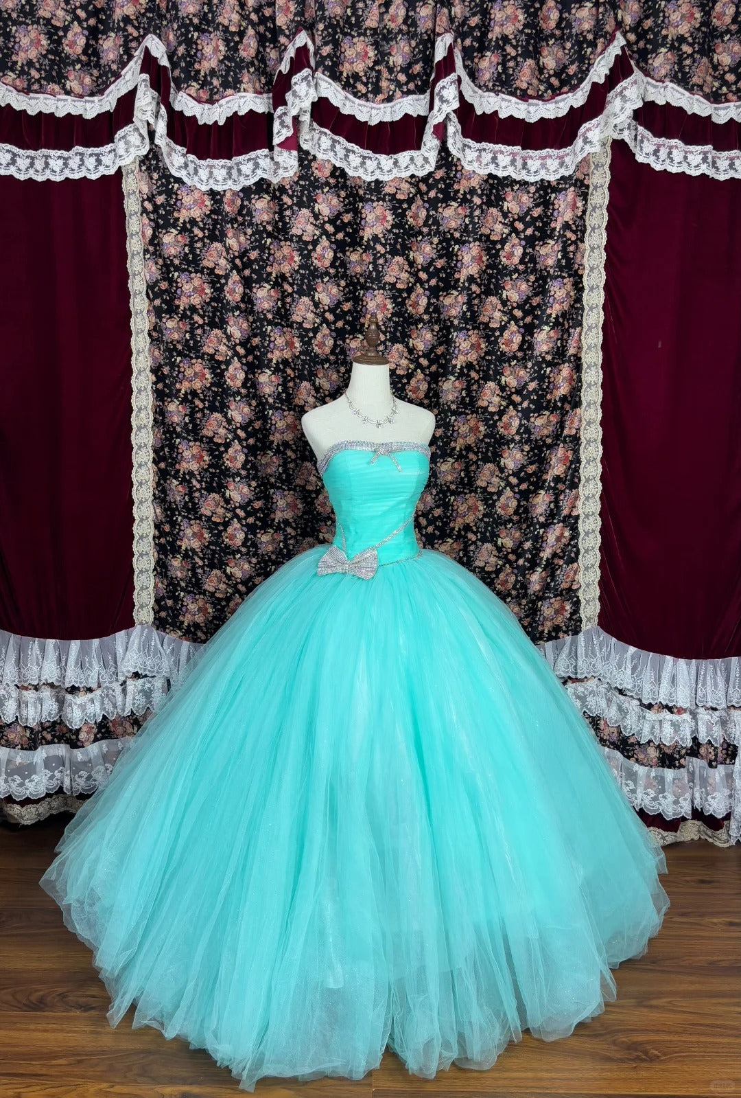 Sweet Strapless Bowknot Rhinestone Tulle Ball Gown Quinceanera Dress Party Prom Dress D1983