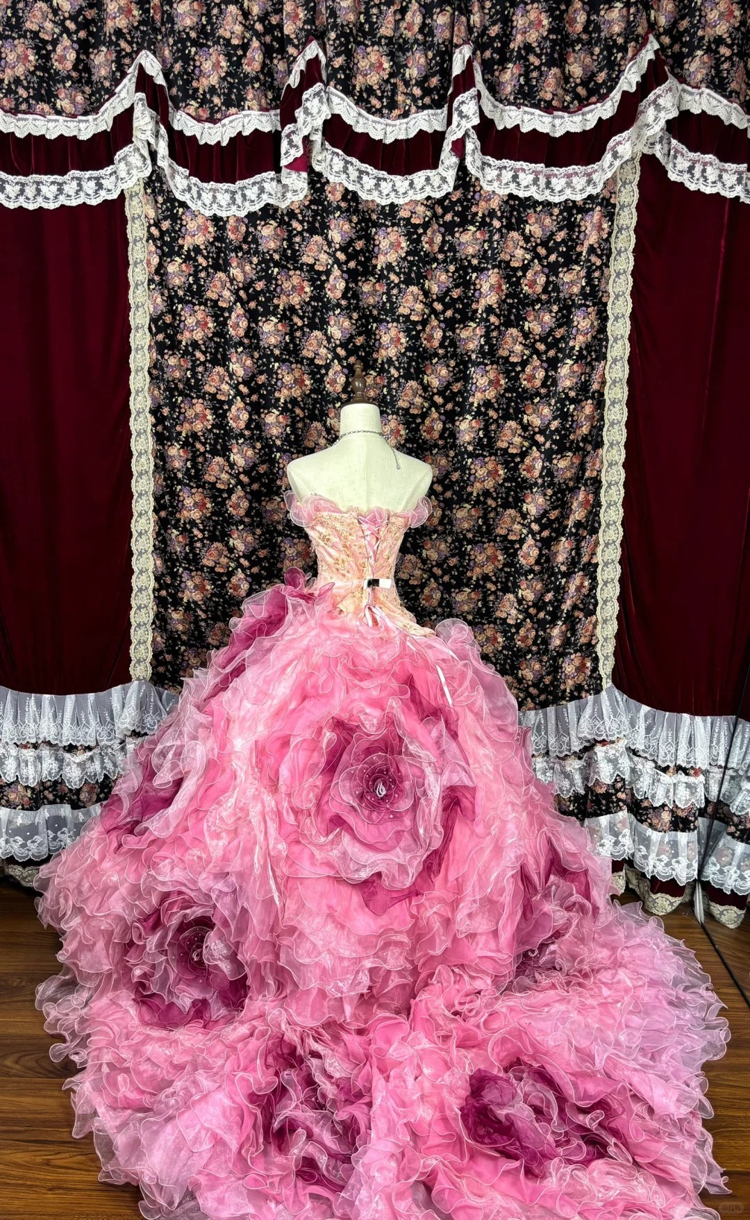 Pretty Strapless Flowers Crystal Pleated Tiered Ruffle Ball Gown Birthday Sweet 16 Dress Prom Dress Evening Dress D1988