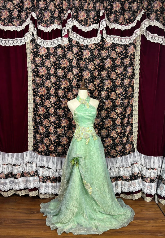 Elegant Halter Embroidery Fold Ruffle Floor Length Evening Dress Gala Dress Quinceanera Prom Dress D1989