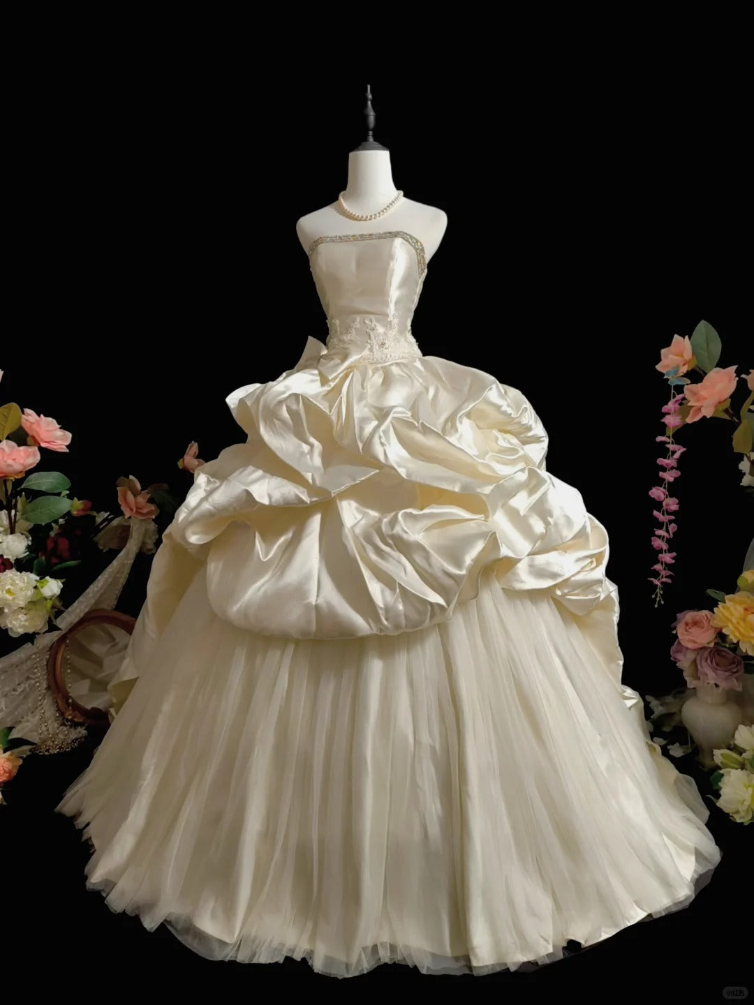 Gorgeous Strapless Rhinestone Crystal Pleated Tiered Tulle Ball Gown Sweet 16 Dress Birthday Party Dress Prom Dress D2071