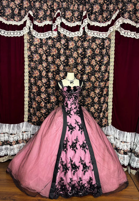 Elegant Black Pink Embroidered Rhinstone Ball Gown Quinceanera Dress Prom Dress Evening Dress D2082