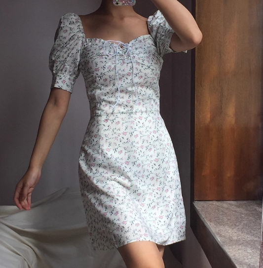 Popular Square Neckline Pleated Lace Up Floral Short Skirt Women Summer Dress Vacation Date Dress D2103