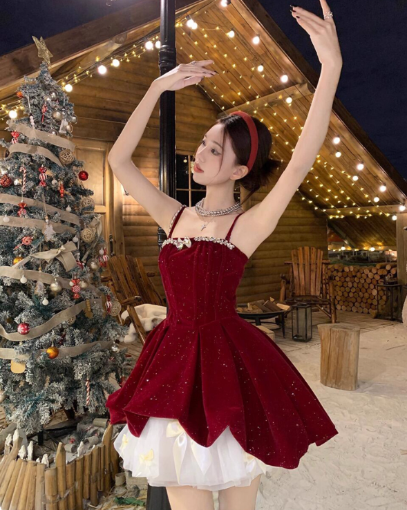 Shiny Wine Red Strapless Crystal Pleated Short Prom Dress Back to School Outfits Homecoming Dress Sweet 16 Dress Princess Dress  D2191