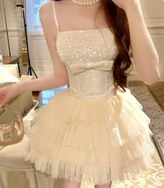 Sweet Spaghetti Straps Tulle Tiered Pleated Short Prom Dress Back to School Outfits Homecoming Dress Quinceanera Dress Party Dress  D2194