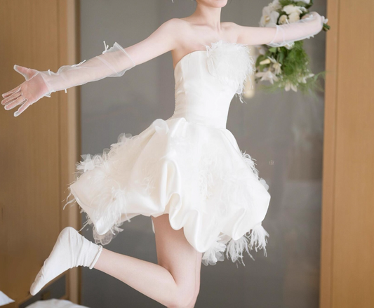 Cute White Strapless Feather Short Prom Dress Back to School Outfits Homecoming Dress Sweet 16 Dress Party Dress  D2198