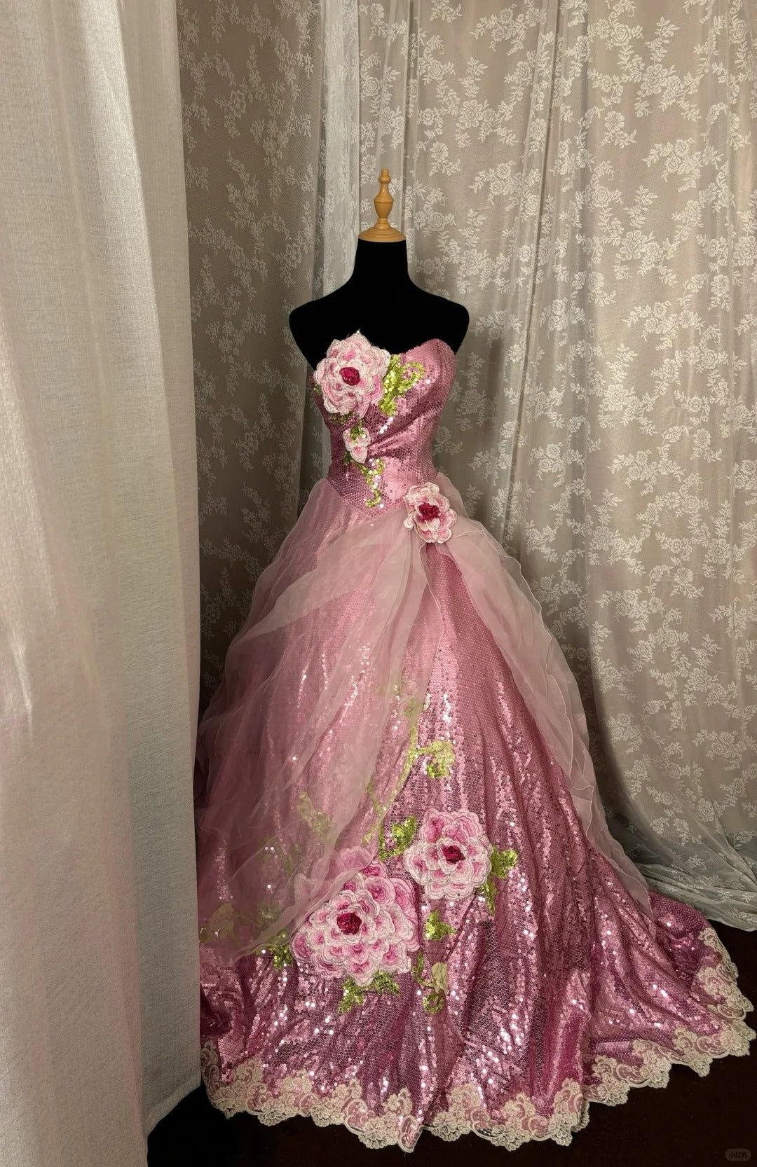 Shiny Sweetheart Neckline Appliques Sequins Ball Gown Long Prom Dress Evening Dress Gala Dress  D2234