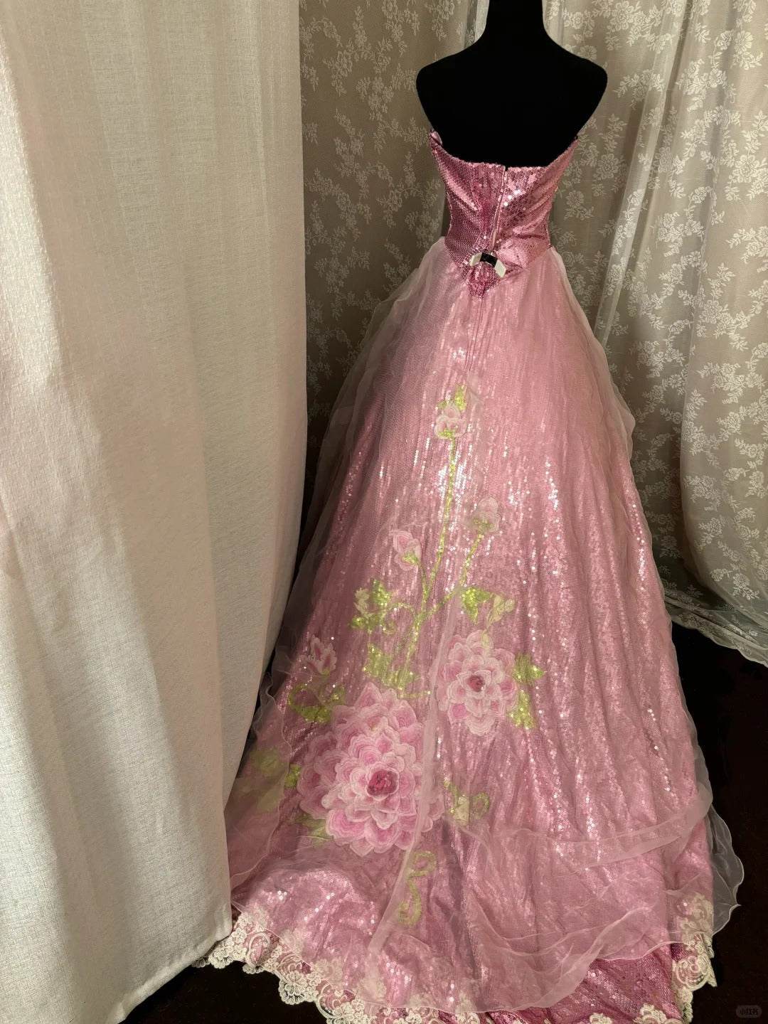 Shiny Sweetheart Neckline Appliques Sequins Ball Gown Long Prom Dress Evening Dress Gala Dress  D2234