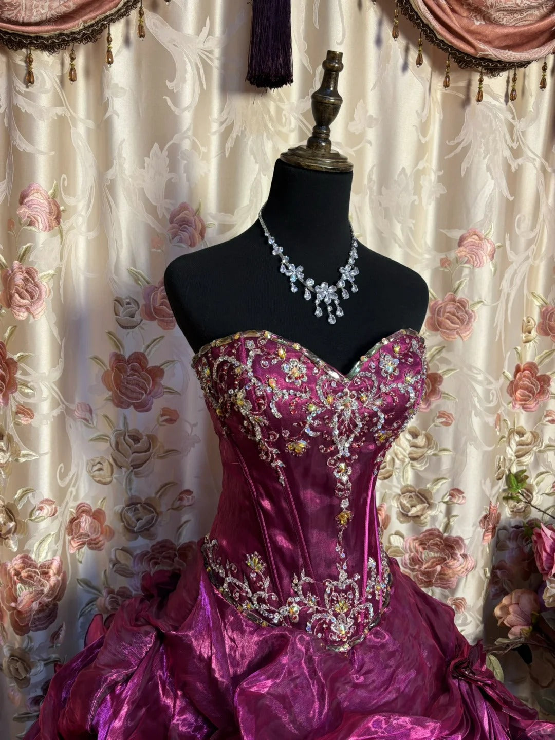 Gorgeous Ball Gown Sweetheart Crystal Long Prom Dress Evening Dress Gala Dress D2238