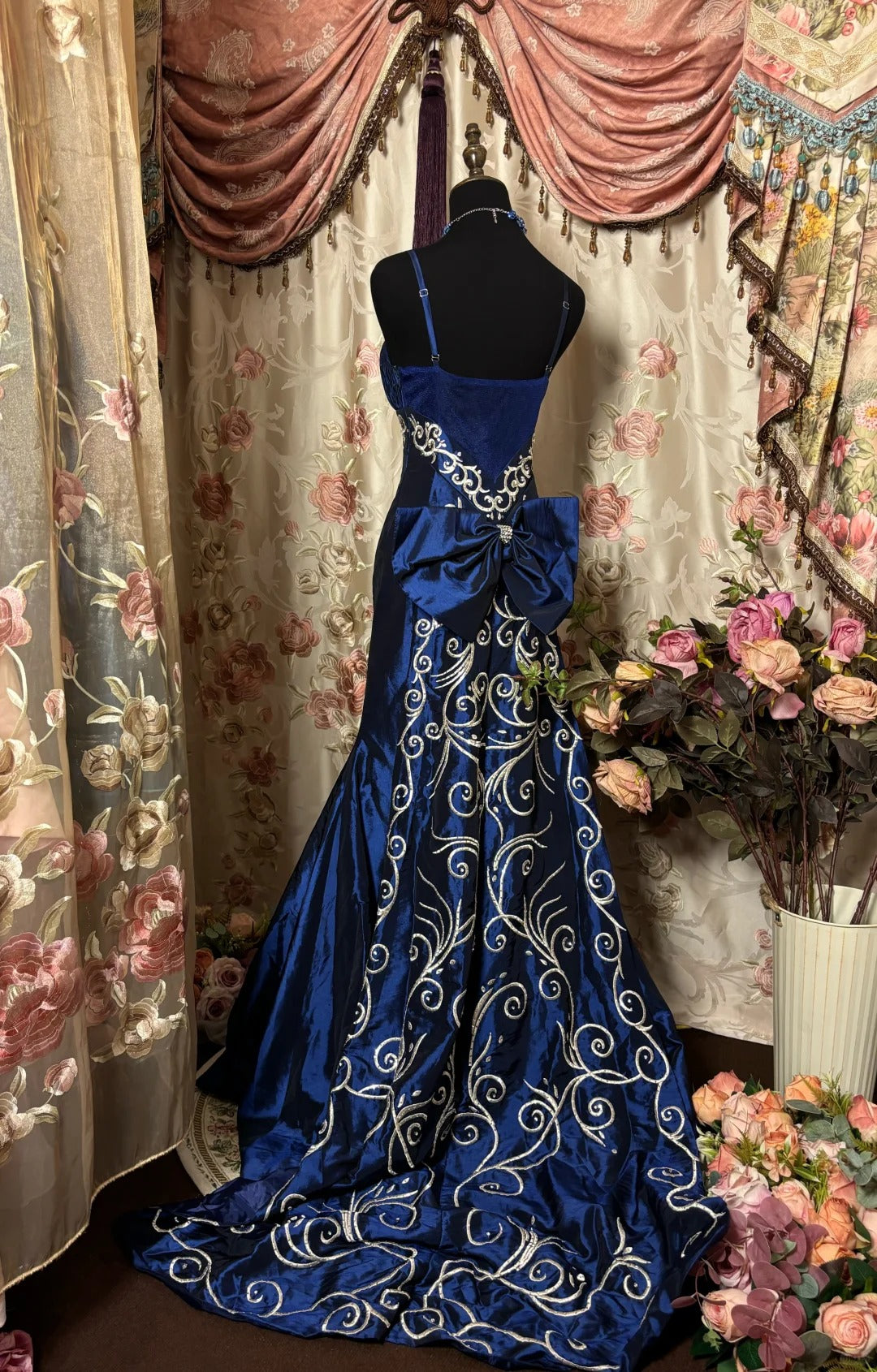 Robe de bal élégante à bretelles spaghetti, longueur au sol, robe de soirée, robe de gala, robe de dîner d'affaires D2389