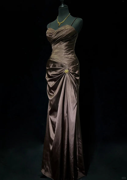 Superbe robe de bal à bretelles spaghetti, robe de soirée plissée, robe de bal, robe de gala, robe de dîner d'affaires D2436