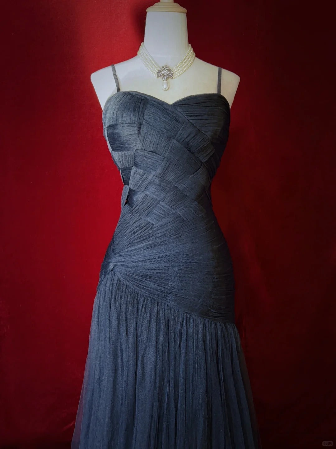 Robe de bal élégante, coupe trapèze, bretelles spaghetti, plissée, robe de soirée, robe de gala, robe de dîner d'affaires, D2446