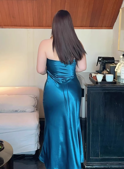 Elegantes Ballkleid Neckholder Ballkleid Abendkleid Partykleid Galakleid D2499