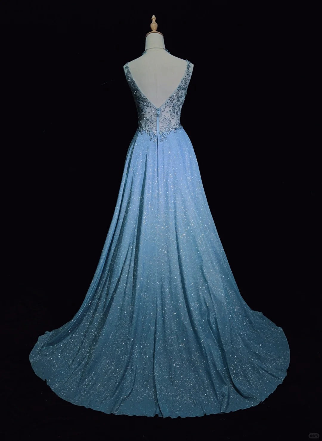 Glänzendes Ballkleid Spaghettiträger Rückenfrei Abendkleid Galakleid Business Dinnerkleid D2500