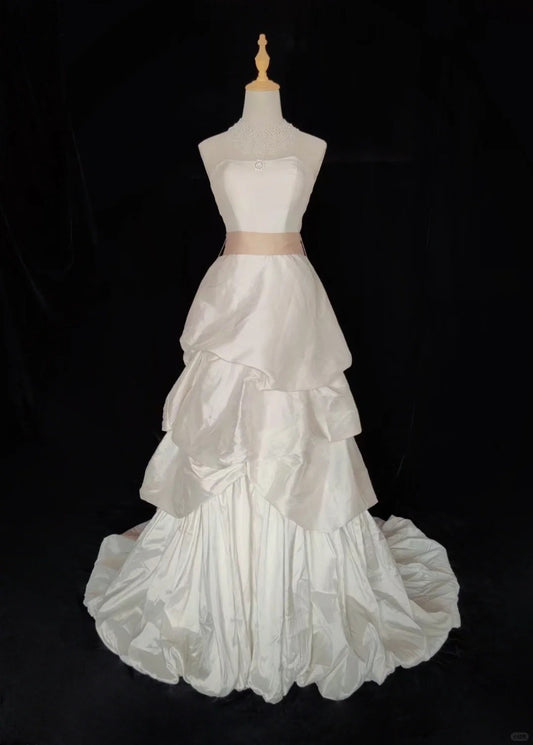 Robe de mariée élégante à plis et bretelles, coupe trapèze, D2524