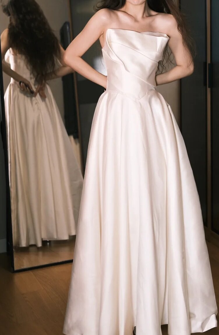 Robe de bal élégante, coupe trapèze, sans bretelles, plissée, robe de soirée, robe de gala, D2550