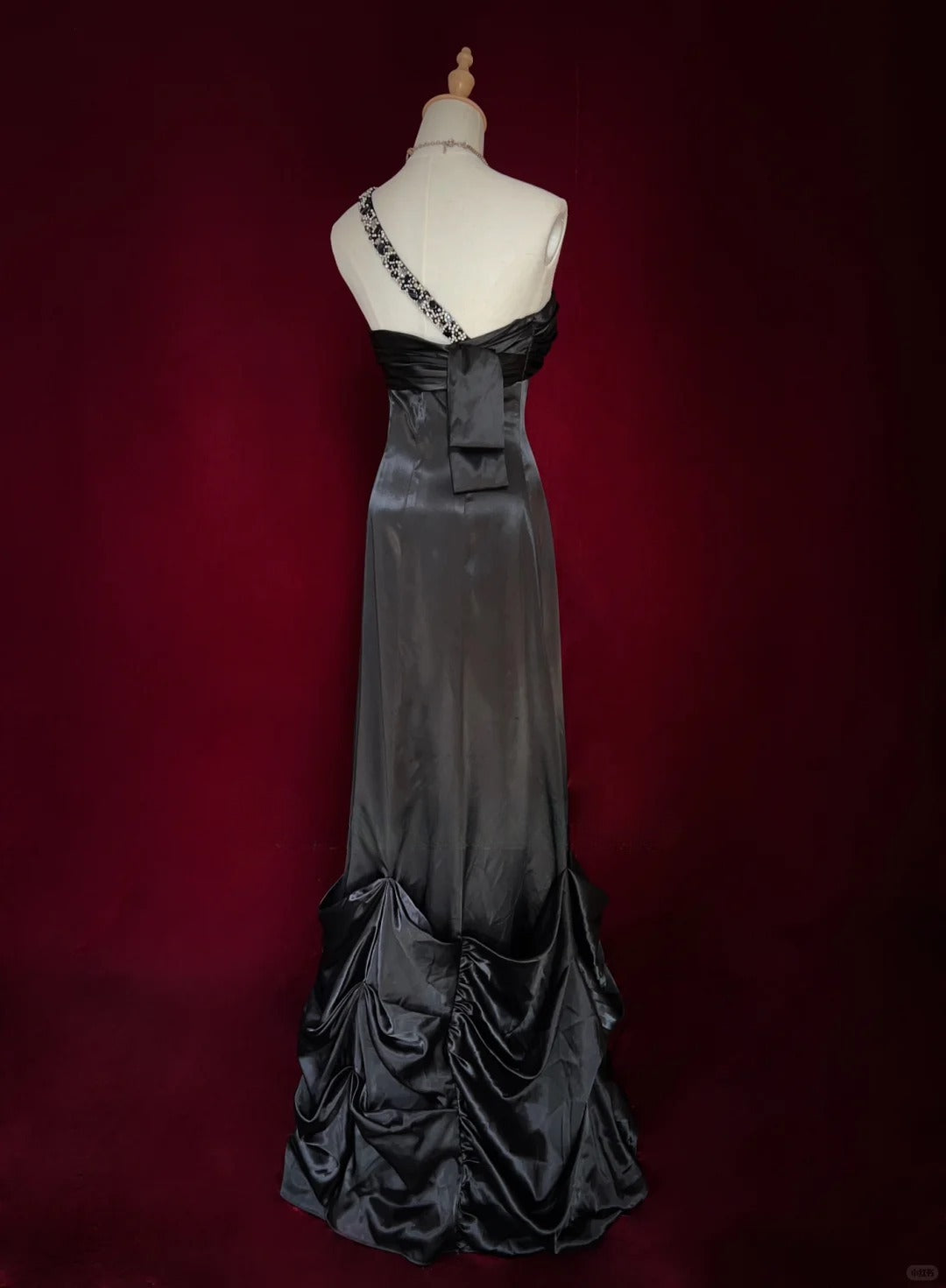 Gorgeous Prom Dress One Shoulder Black Pleated Prom Gown Evening Dress Gala Dress     D2565