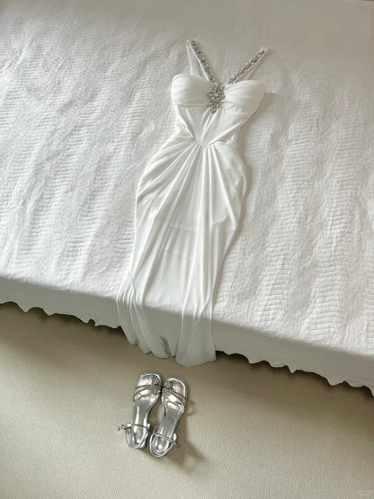 Elegantes Ballkleid Weiß Spaghettiträger Kristall Plissee Ballkleid Partykleid D2578