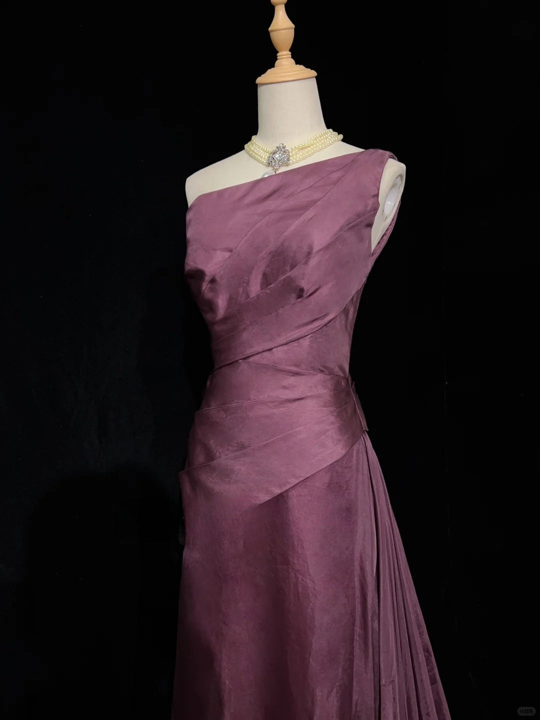 Charmante robe de bal trapèze à col asymétrique et plissée, robe de gala, robe de soirée D2601