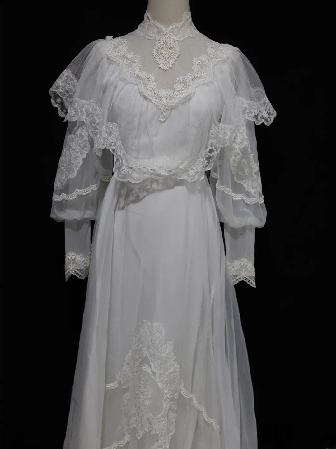 Elegant A Line High Collar Tulle Wedding Dress with Train   D2819