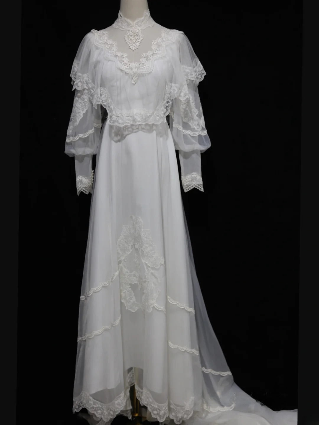 Elegant A Line High Collar Tulle Wedding Dress with Train   D2819