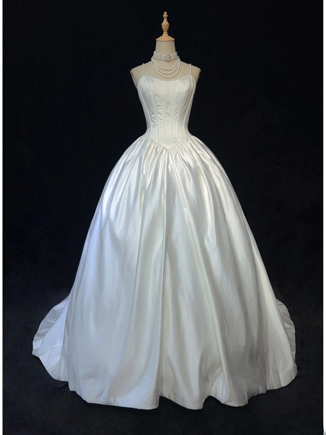 Elegant Spaghetti Straps Pearl Wedding Dress Ball Gown  D2908