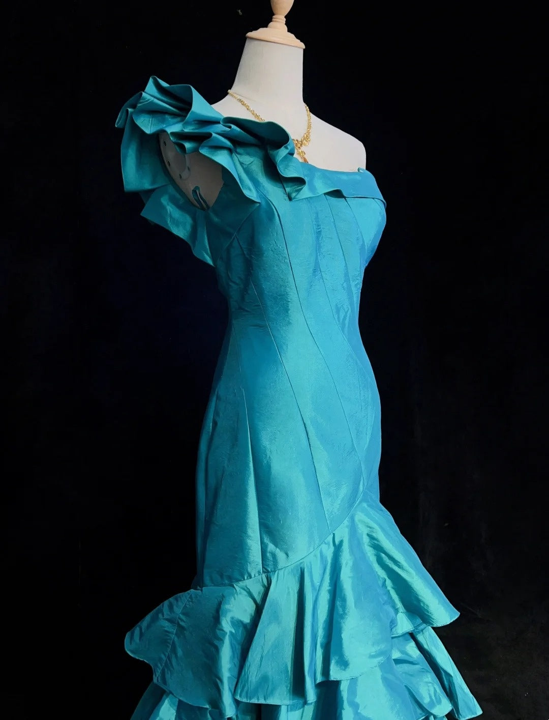 Beauty Prom Dress One Shoulder Pleated Tiered Mermaid Evening Dress Gala Dress Party Dress   D2909