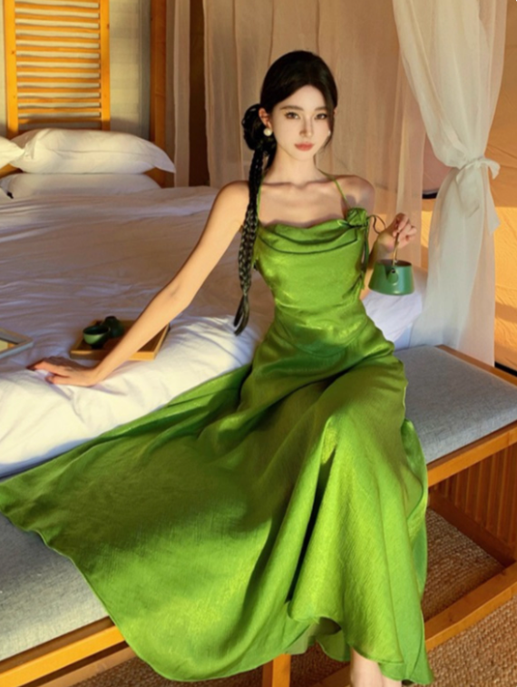 Beauty Summer Dress Halter Pleated Women Dress Vacation Seaside Dress Date Dress Party Dress   D2964