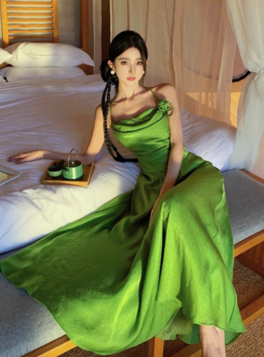 Beauty Summer Dress Halter Pleated Women Dress Vacation Seaside Dress Date Dress Party Dress   D2964