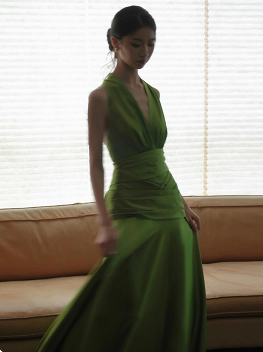 Charming Prom Dress Halter Pleated Evening Dress Gala Dress Party Dress     D2971