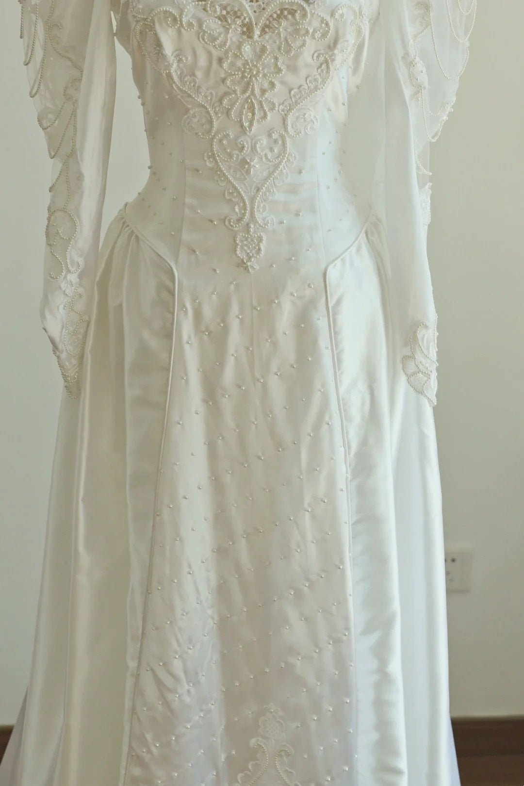 Elegant High Collar Backless Pearl Lace Wedding Dress D3000