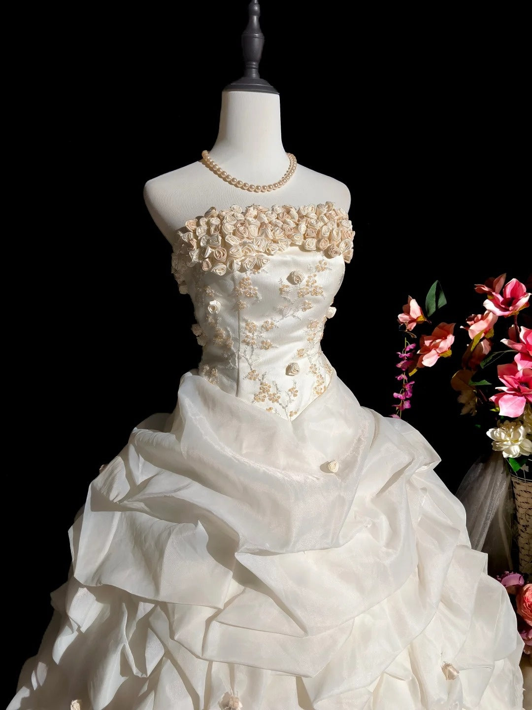 Elegant Ivory Strapless Pleated Flower Wedding Dress D3061