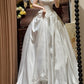 Elegantes Spaghettiträger Plissee Brautkleid D3123