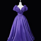 Hübsches Ballkleid mit V-Ausschnitt und Plissee, Abendkleid, Ballkleid D3154