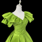 Atemberaubendes Ballkleid mit V-Ausschnitt und Plissee, Abendkleider, Galakleid, Ballkleid D3157