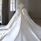 Superbe robe de mariée plissée à manches longues et décolleté en cœur D3184