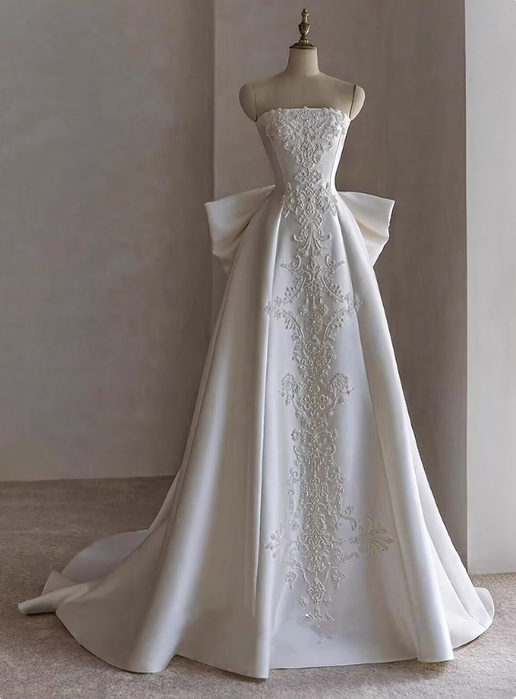 Robe de mariée élégante, coupe trapèze, sans bretelles, D3190