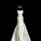 Robe de mariée minimaliste, coupe trapèze, sans bretelles, plissée, D3197