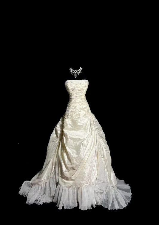 Elegant Wedding Dress A Line Strapless Pleated Tulle Wedding Dress  D3210