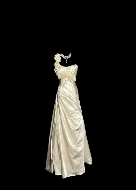 Pretty Wedding Dress A Line One Shoulder Pleated Wedding Dress  D3212