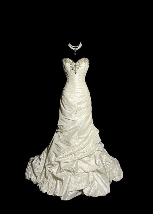 Elegant Wedding Dress A Line Sweetheart Pleated Wedding Dress  D3222